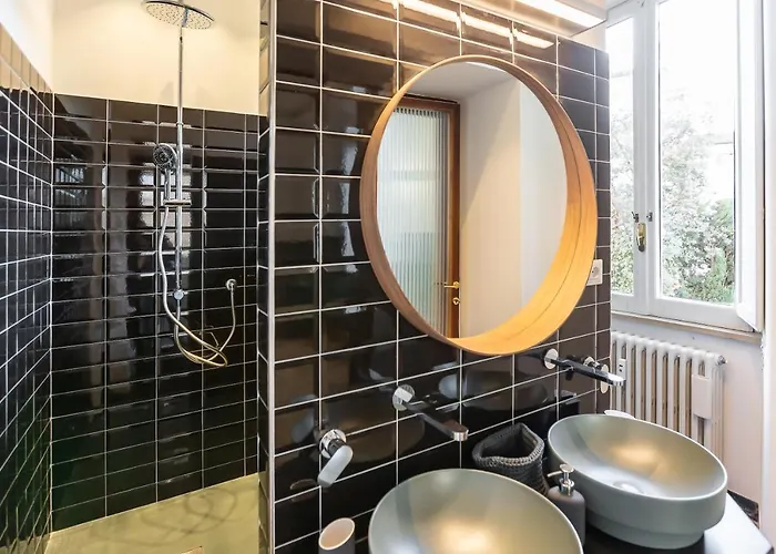 Lombardia40 Luxury 4*